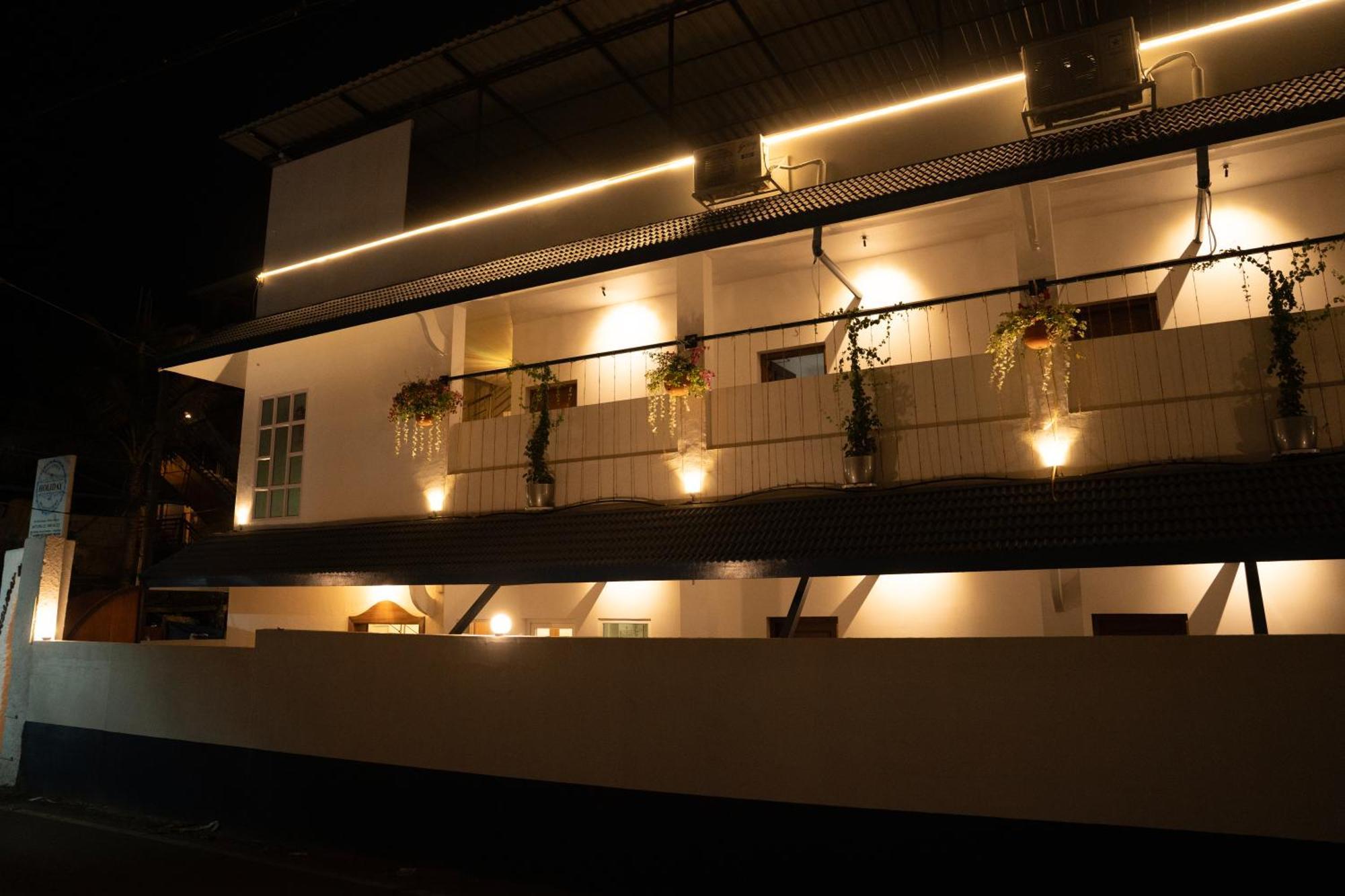Alleppey Holiday Beach Resort Alappuzha Exterior photo